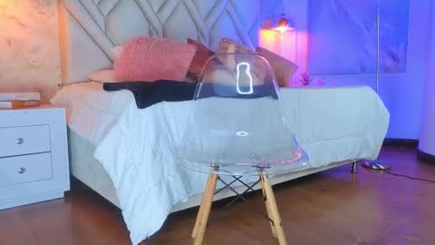 Snapshot of kylle_2050 chatting on February 8, 11:24 am Kyle online show from February 8, 11:24 am