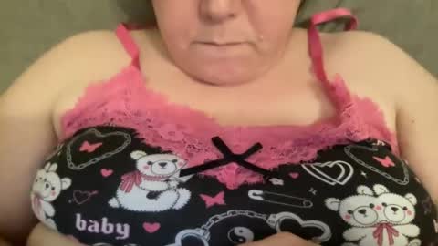 Snapshot of kylorencat chatting on December 30, 10:23 pm KYLO online show from December 30, 10:23 pm