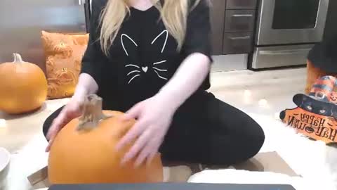 Check Out My NSFW OnlyFans Link On Bio online show from November 2, 11:07 pm