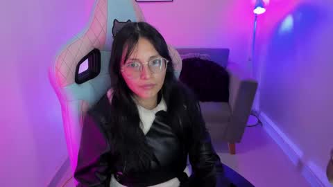 Snapshot of kyomi_chang chatting on December 13, 12:50 pm Kyomi online show from December 13, 12:50 pm