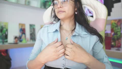 Snapshot of kyomi_chang chatting on January 11, 1:01 pm Kyomi online show from January 11, 1:01 pm