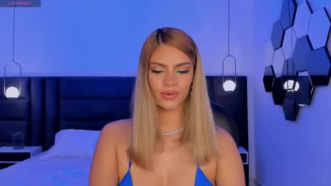 Snapshot of kyomivelvet chatting on February 18, 7:21 pm Kyomi Velvet online show from February 18, 7:21 pm