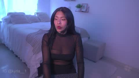 Snapshot of kyria__1 chatting on February 7, 9:48 pm schedule 300 pm - 1100pm colombia time online show from February 7, 9:48 pm