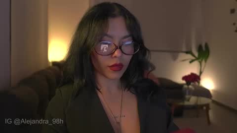 schedule 300 pm - 1100pm colombia time online show from January 15, 12:26 am