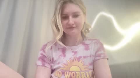 Snapshot of kyttilovelly chatting on February 19, 6:42 am Amanda online show from February 19, 6:42 am