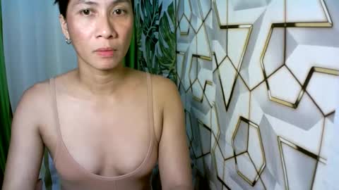 kyutshyne online show from April 10, 10:58 pm