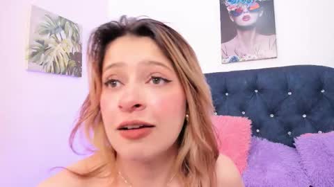 Snapshot of kyvella_myric chatting on October 11, 9:02 pm Kyvella Myric online show from October 11, 9:02 pm