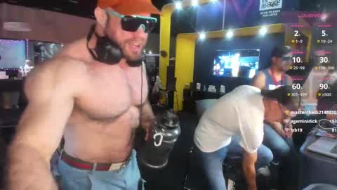 l0v35_2_5p00g3 online show from November 9, 8:18 pm