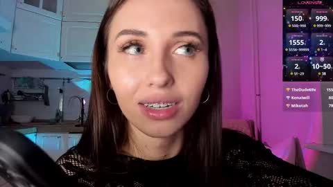 Snapshot of l1tww chatting on February 14, 12:09 am Malika online show from February 14, 12:09 am