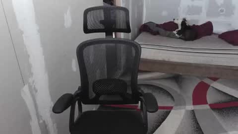 l1v1nth3dr3am online show from September 15, 12:21 am