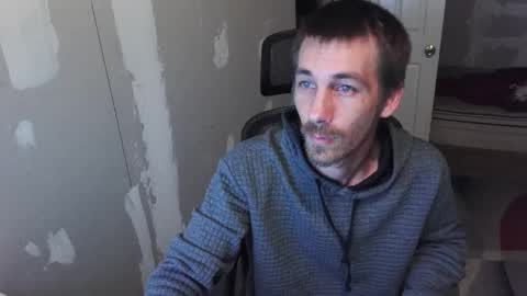 l1v1nth3dr3am online show from September 17, 2:57 am