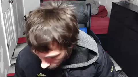 l1v1nth3dr3am online show from December 15, 11:58 am