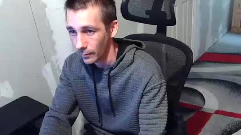 Snapshot of l1v1nth3dr3am chatting on May 1, 1:05 pm l1v1nth3dr3am online show from May 1, 1:05 pm