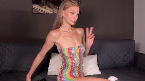 Julie online show from July 17, 12:28 am