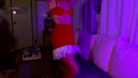 Snapshot of l_and_elle chatting on January 2, 4:52 am Giselle online show from January 2, 4:52 am