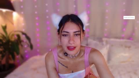 l_e_a online show from February 8, 5:11 am