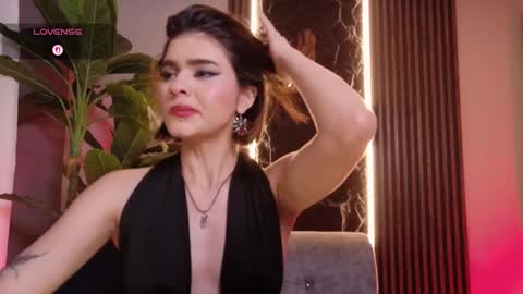 Snapshot of la_diabla_111_ chatting on October 18, 11:55 am Karime online show from October 18, 11:55 am