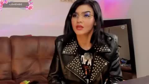 Snapshot of la_diabla_111_ chatting on July 30, 5:39 am Karime online show from July 30, 5:39 am