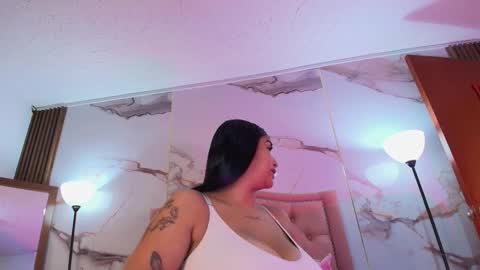 Snapshot of la_indiia chatting on February 13, 12:23 pm la_indiia online show from February 13, 12:23 pm