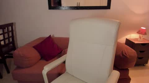 Jazmin online show from November 25, 3:39 am