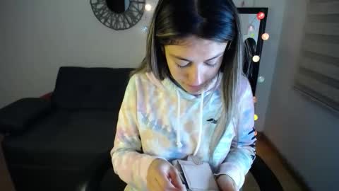 Catalina online show from November 28, 2:03 am