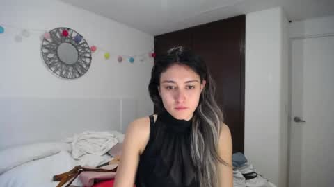 Catalina online show from April 17, 9:18 pm