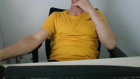 Snapshot of labelette007 chatting on August 5, 9:23 am labelette007 online show from August 5, 9:23 am