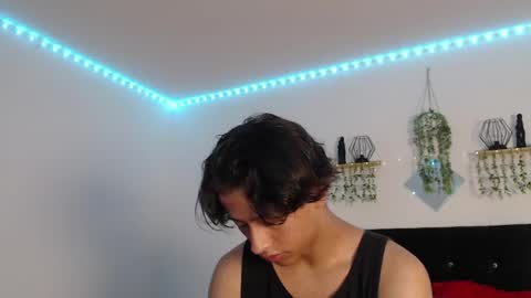 labrinthteasing online show from March 31, 7:25 pm