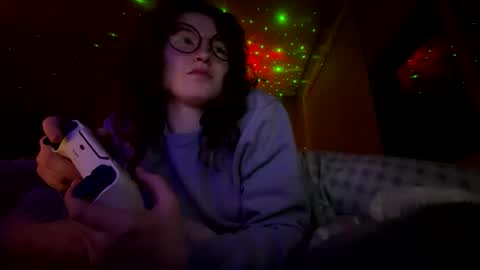 lacedinsin online show from March 31, 3:08 am