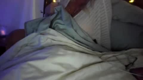 Snapshot of laceygrl chatting on January 26, 5:45 am Lacey online show from January 26, 5:45 am