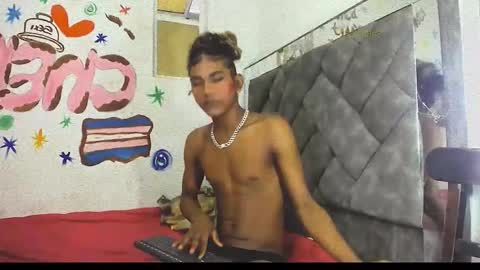 Snapshot of lachery_perversa chatting on February 20, 9:48 pm lachery_perversa online show from February 20, 9:48 pm