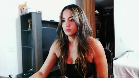 Jazmin online show from March 17, 1:32 am