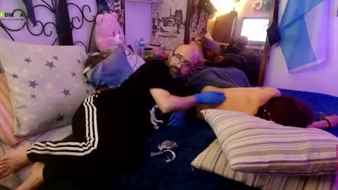 lachicadeldiablo online show from April 12, 11:21 pm