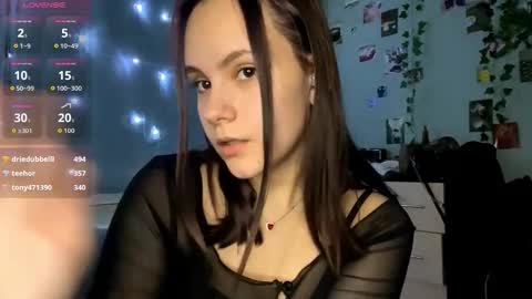 Snapshot of lacivierling chatting on October 25, 4:35 pm Sarah online show from October 25, 4:35 pm