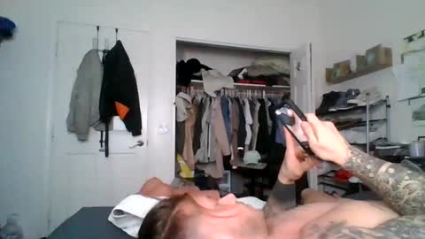 lacrioxcum18 online show from February 9, 11:25 pm