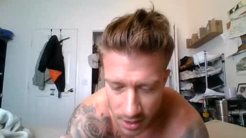 lacrioxcum18 online show from March 8, 9:51 pm