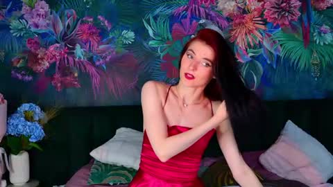 Snapshot of lady__nicole chatting on July 7, 6:12 pm Nicole online show from July 7, 6:12 pm