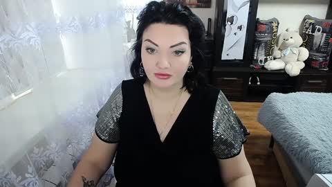 lady_boom_ online show from February 3, 6:45 am