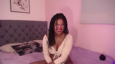 Karla - Instagram   lady karla1 online show from December 19, 1:29 pm