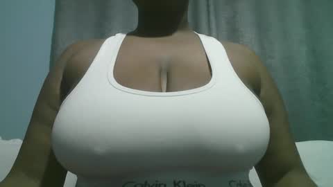 Snapshot of lady_dearra chatting on October 21, 3:40 am lady_dearra online show from October 21, 3:40 am