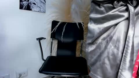 LADY  online show from January 25, 5:07 am