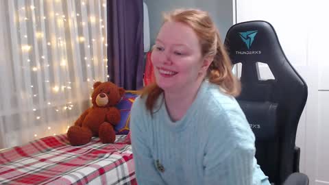 Snapshot of lady_inari chatting on December 13, 11:39 pm Angelika online show from December 13, 11:39 pm