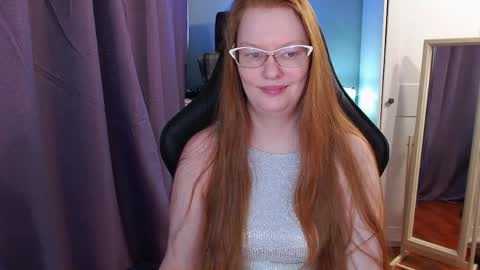 Snapshot of lady_inari chatting on June 6, 9:30 pm Angelika online show from June 6, 9:30 pm