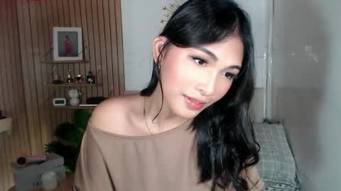   online show from May 22, 2:19 am