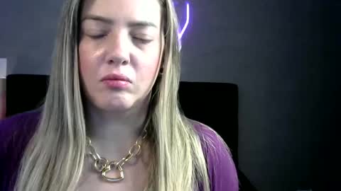 Snapshot of lady_khaleesi chatting on February 14, 9:32 pm Lady khaleesi online show from February 14, 9:32 pm