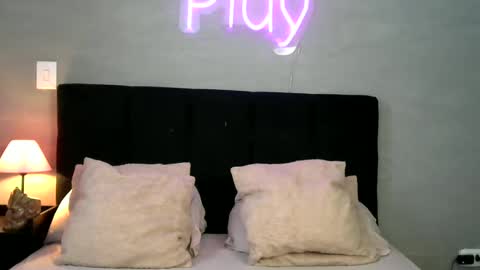 Snapshot of lady_khaleesi chatting on February 15, 8:11 pm Lady khaleesi online show from February 15, 8:11 pm