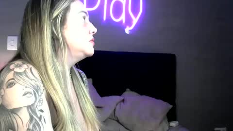 Snapshot of lady_khaleesi chatting on February 21, 12:05 am Lady khaleesi online show from February 21, 12:05 am
