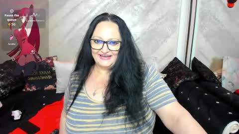 lady lauren online show from May 13, 4:10 am