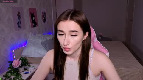 Olivia online show from April 4, 12:53 am