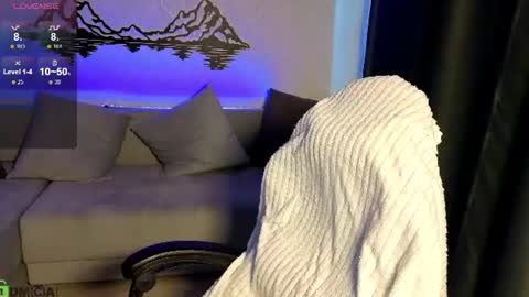 Snapshot of lady_luck18 chatting on June 14, 2:24 am Olivia online show from June 14, 2:24 am
